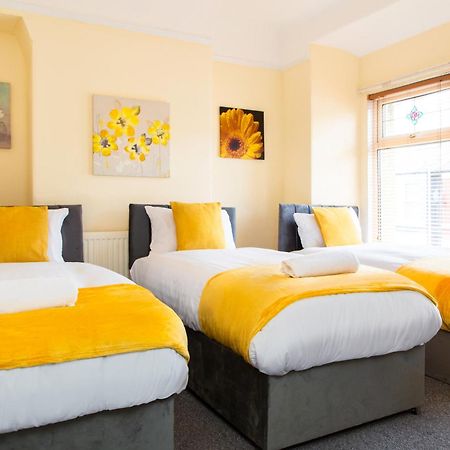Newly Launched 3 Bedroom House With Free Parking Litherland エクステリア 写真