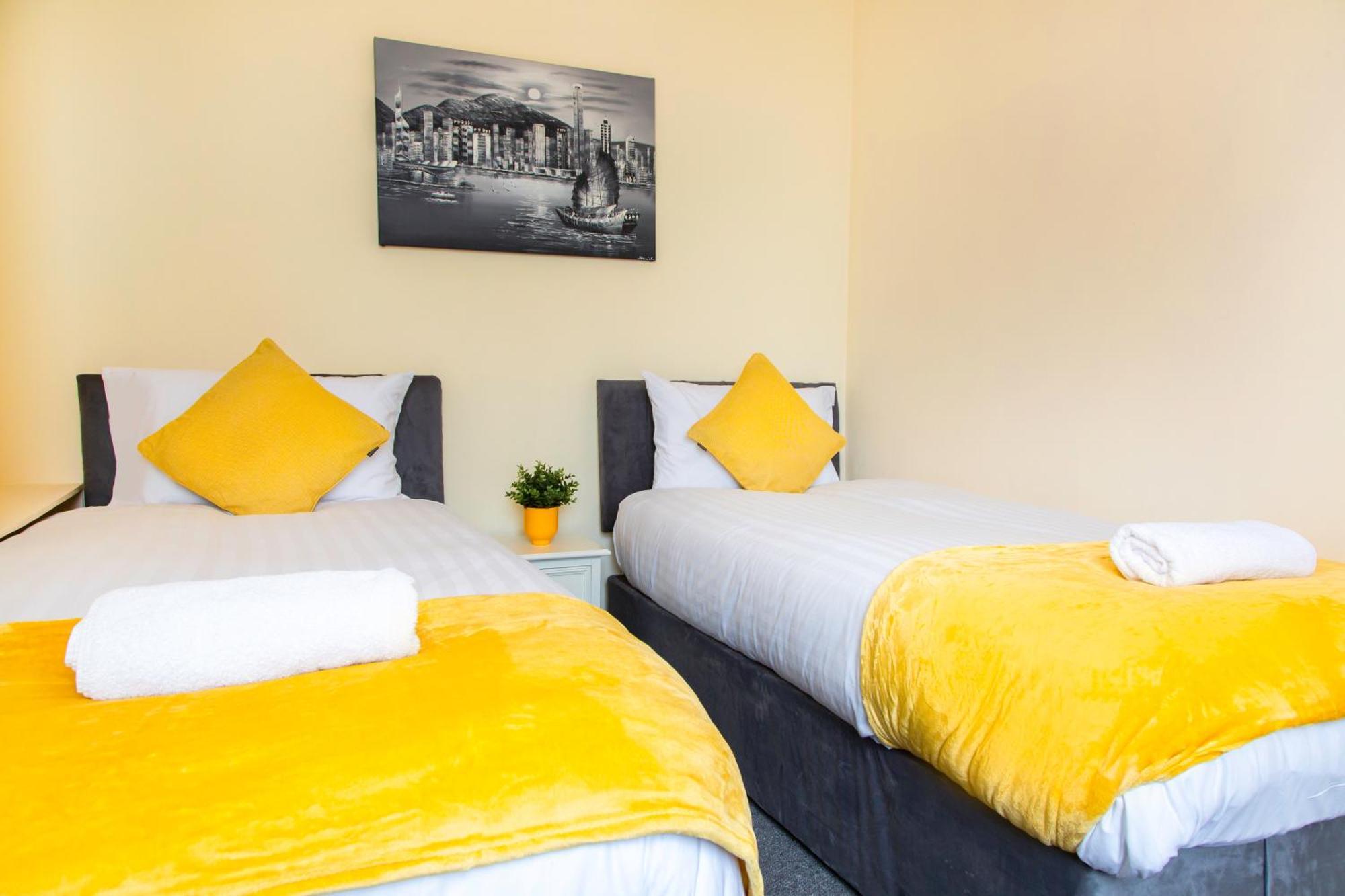 Newly Launched 3 Bedroom House With Free Parking Litherland エクステリア 写真