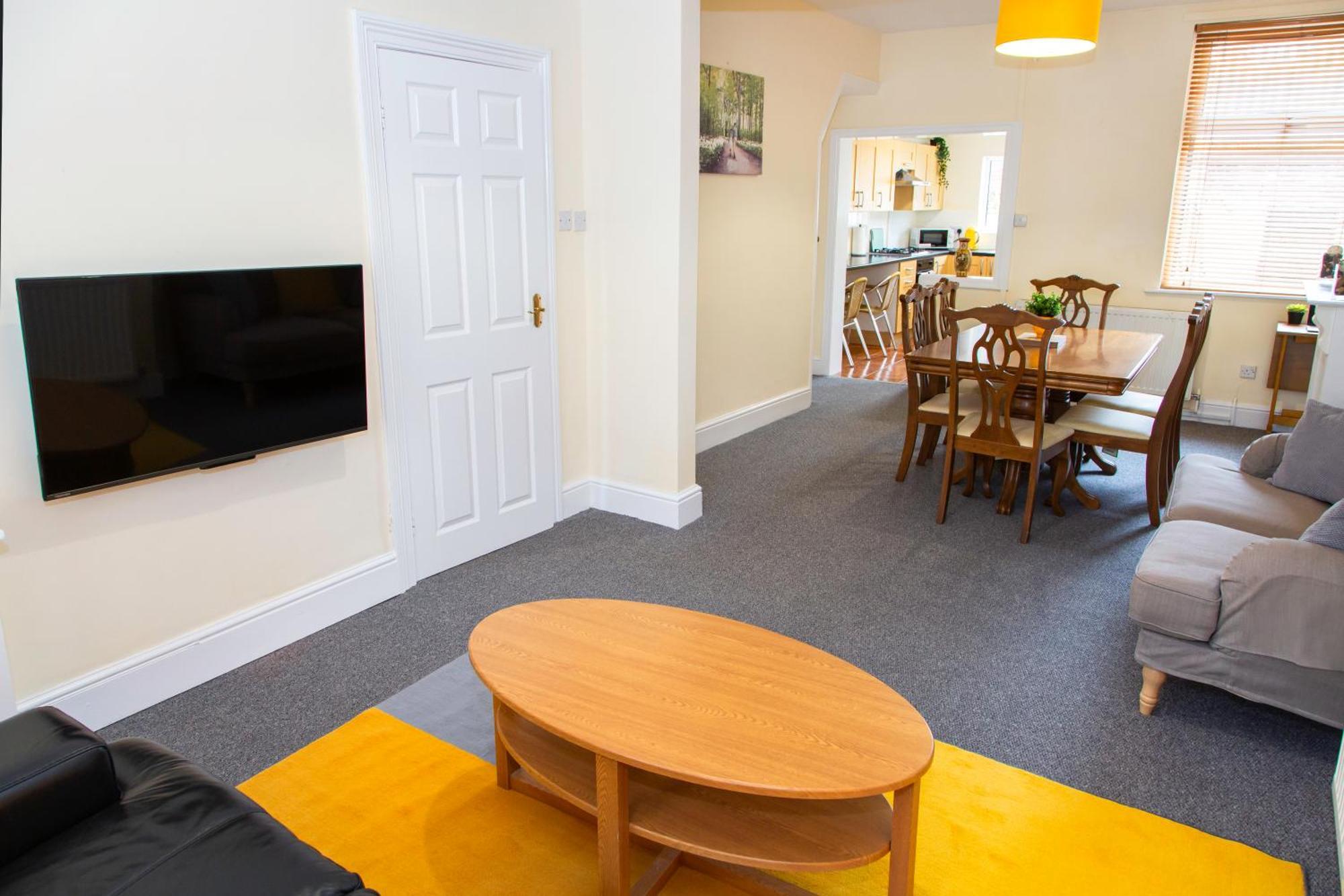 Newly Launched 3 Bedroom House With Free Parking Litherland エクステリア 写真