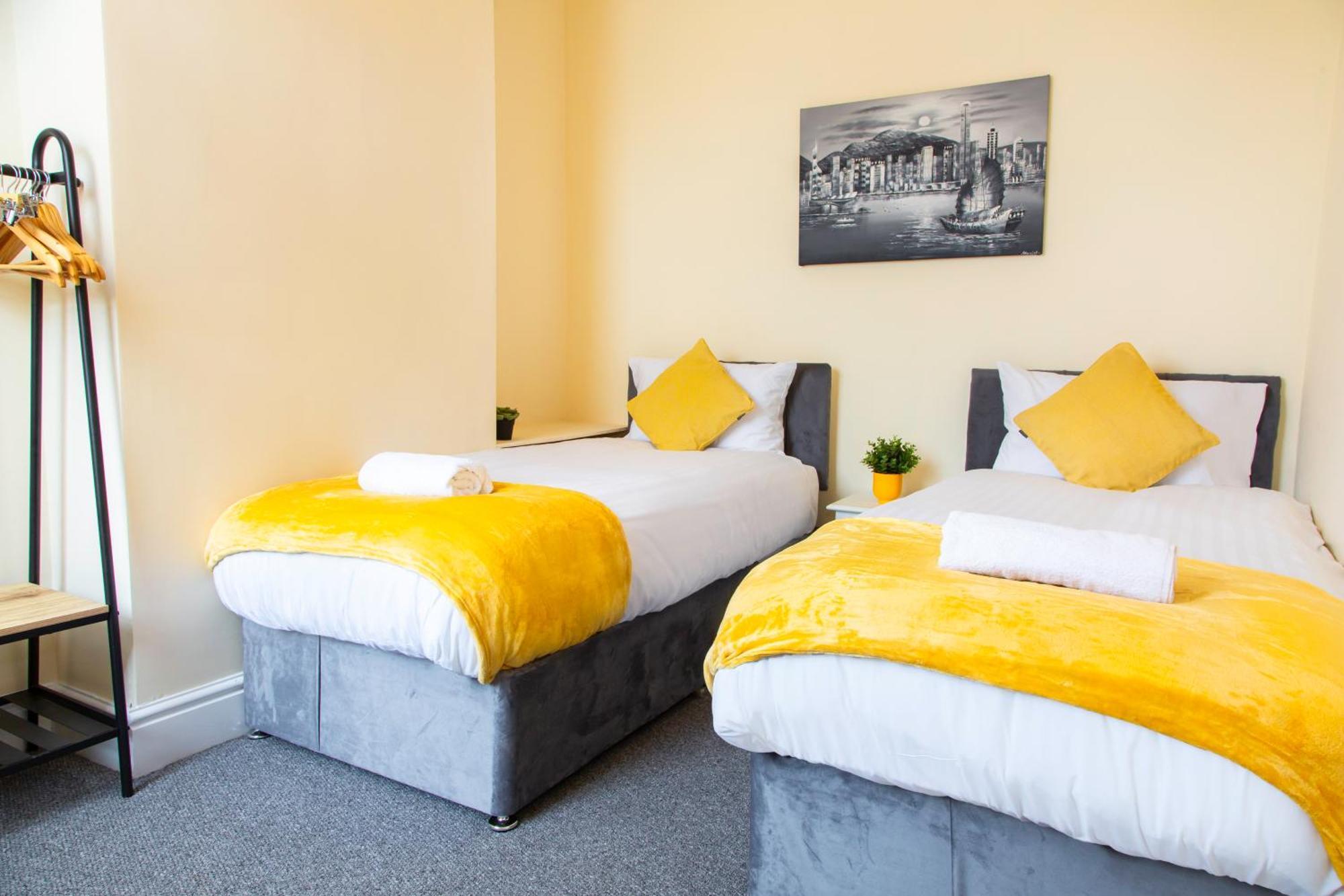 Newly Launched 3 Bedroom House With Free Parking Litherland エクステリア 写真