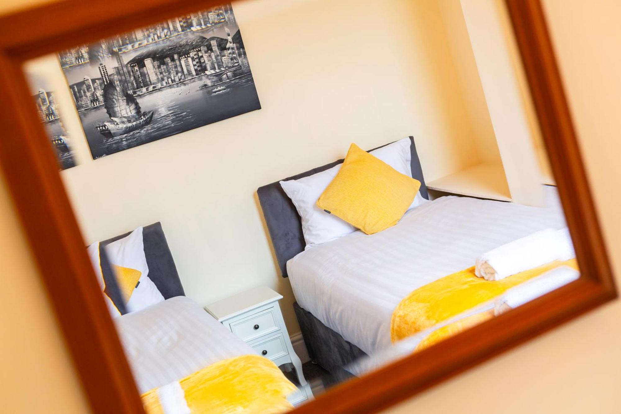 Newly Launched 3 Bedroom House With Free Parking Litherland エクステリア 写真